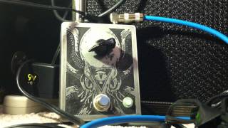 Video thumbnail for Dunwich Amplification Cthulhu Fuzz Pedal: Guitar Demo by C. Evan Craig