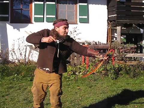 Bogenheinz  - Bogenschiessen mit traditionellem Eibenbogen & Daumenringtechnik