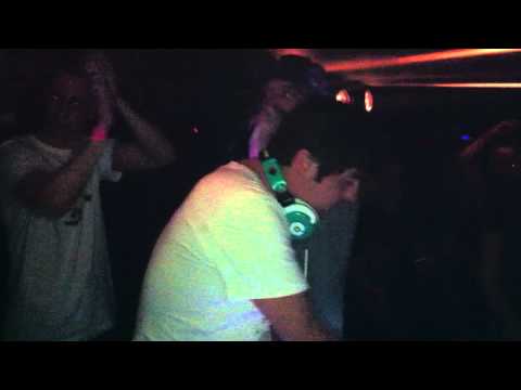 07.10.2011 Party Harders @ LA CAVE AUX POETES / VITALIC - Flashmob Popof remix