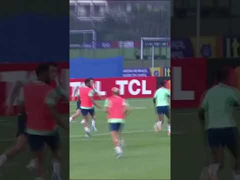 Vinicius Jr. brilhando no treino de hoje da seleção brasileira #shorts