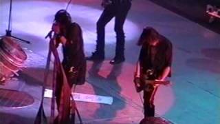 Aerosmith - Reefer Head Woman - Moline - 12/12/2003