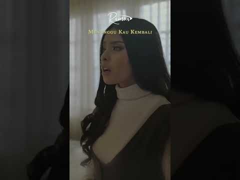 Jam 7 Hari ini Music Video #MenungguKauKembali akan tayang yuk set reminder kalian #Rimar #NewReleas
