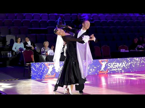Slow foxtrot. Artem Pavlinov and Polina Bogorodskaya (Moscow). IDSU Grand Prix Adult, St.