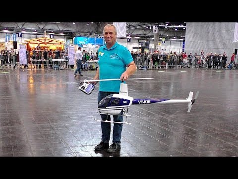 ROBINSON R-22 !!! FASCINATING RC SCALE VARIO ELECTRIC MODEL HELICOPTER INDOOR FLIGHT DEMONSTRATION