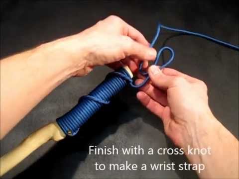 Spiral hitched paracord handle