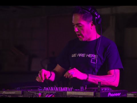 TiNi TuN Live at HANGAR, Paracaidismo Lago for VIP SESSIONS