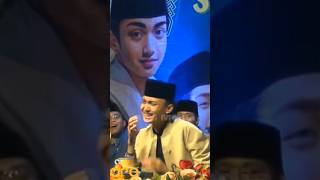 Download lagu Gus Azmi's expression of laughing out loud when Gus Iqdam joked #gusazmi mp3