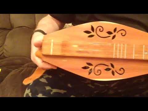Ron Gibson Cedar Top "Kentucky Model" Dulcimer Demo