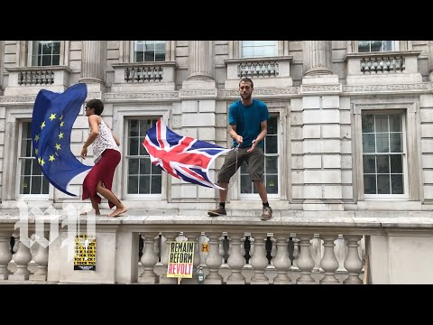 Thousands take to the streets of London to protest parliament shutdown