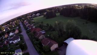 preview picture of video 'Multiplex Easystar II with Blackvue 400 camera Flying over my neighbourhood'
