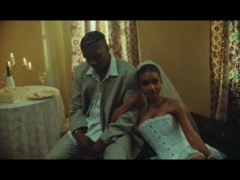 EMO Grae and BNXN - Your Type (Visualizer)