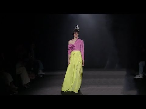 MENCHEN TOMAS FASHION SHOW 080 BCN 2023