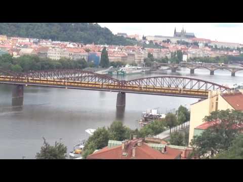 Vlaky Praha-Železniční most přes Vltavu