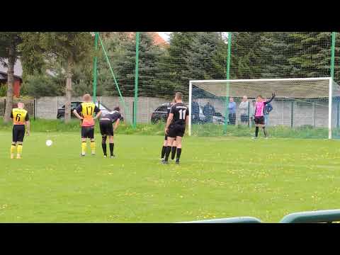 Błękitni Grzęska  - Start Mirocin Łukasz Pieniążek broni drugiego  karnego 06.05.2023