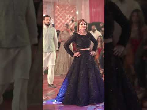 Manike Mehndi Dance On Pakistani Wedding 