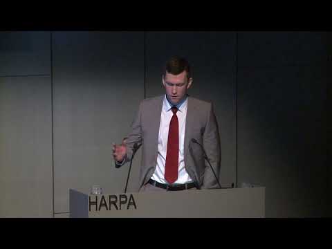 B1  Mr  Hjörtur Þór Steindórsson, Executive Director at Íslandsbanki