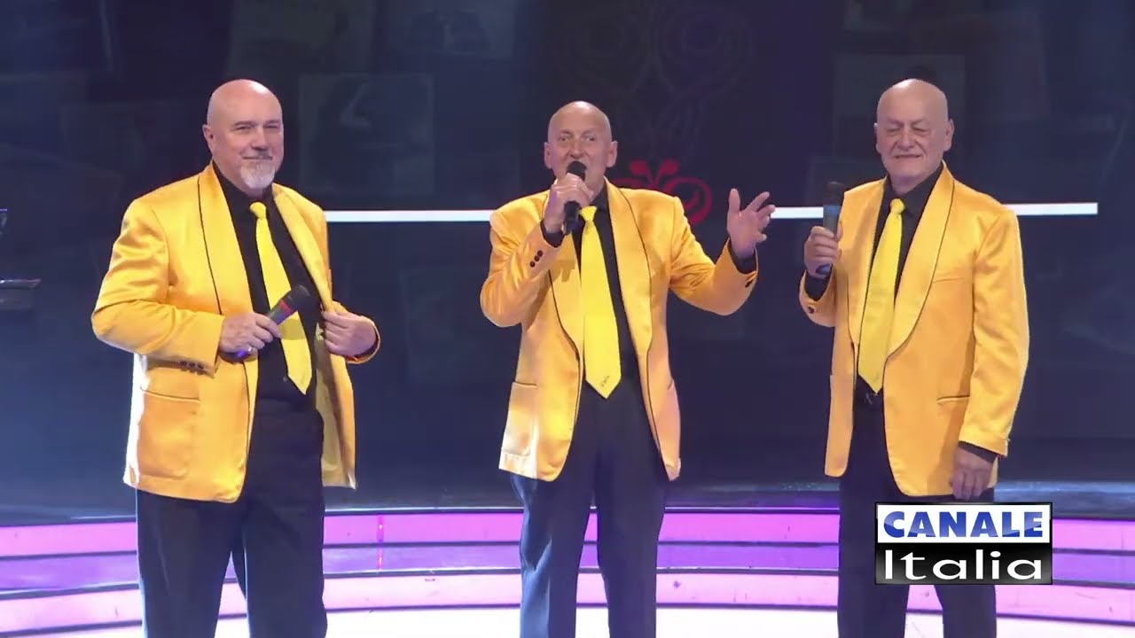 I GIRASOLI con i Nuovi Brani "PAESE CONTADINO" Canale Italia SPECIALE FARFALLINA Cantando Ballando