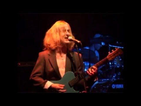 06. Chiki Liki Tu-a - Lala - Live in Roxy Praha (20.9.2004)