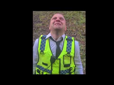 Screaming Cop Original Meme Template