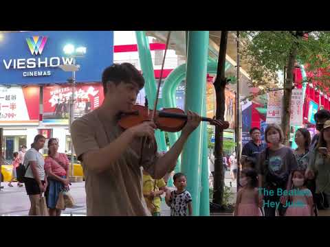 2020/06/28〖The Beatles - Hey Jude〗天籟小提琴家 林子安 信義商圈街頭展演，以饗樂迷粉絲；欲睹精彩 MV，請訂閱 林子安 YouTube 頻道。