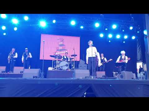 Jonas Van Geel - Zij Gelooft In Mij