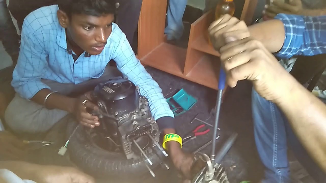 Watch video Hero passion pro engine head opening Now Hero passion pro engine head opening