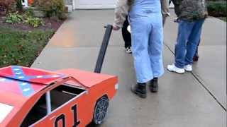 Download lagu Best Costume 2012! Dukes of Hazzard twins! Bo and Luke Duke! mp3