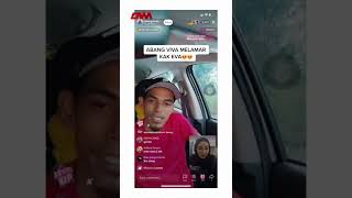 Download lagu Tiba2 tunjuk cincin, Abang Viva melamar teman wanita ketika ‘live’ TikTok? mp3