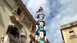 preview picture of video 'RUS: Chelovecheskiy Zamok - 4d8c - Castellers de Vilafranca - Vilafranca del Penedès'