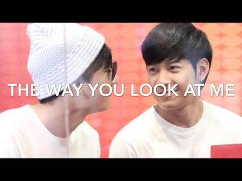 just the way singto looks at krist ♡