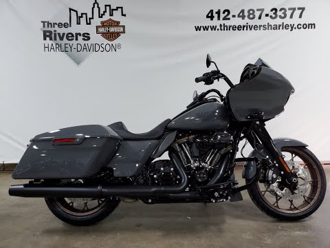 2022 Harley-Davidson<sup>®</sup> Road Glide® ST Milwaukee-Eight 117 Vivid Black