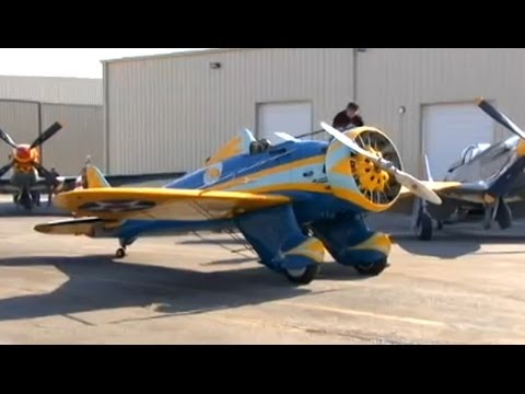 Hand-Cranking the Inertia Starter on Restored 1934 Boeing P-26 "Peashooter" Fighter Plane !