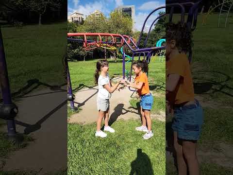 BRINCANDO DE ADOLETA