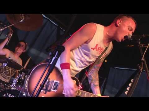 The Flatliners perform Drown In Blood at Pouzza Pelouzza 2013