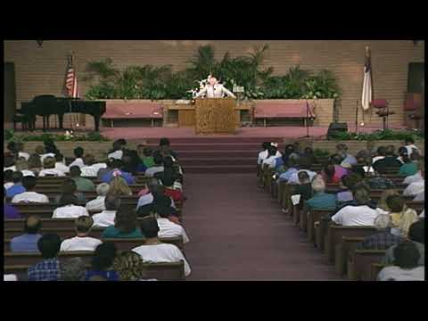 Pastor Chuck Smith -- Micah Chapters 1-3 - 1993 HD