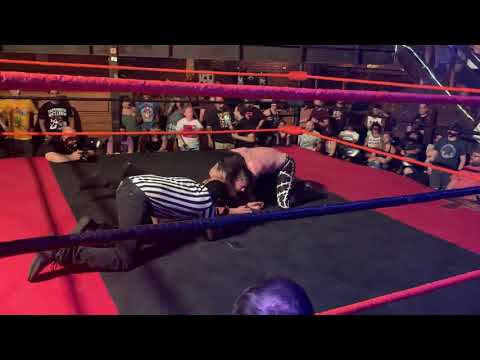 Christi Jaynes vs Unholy Isaiah