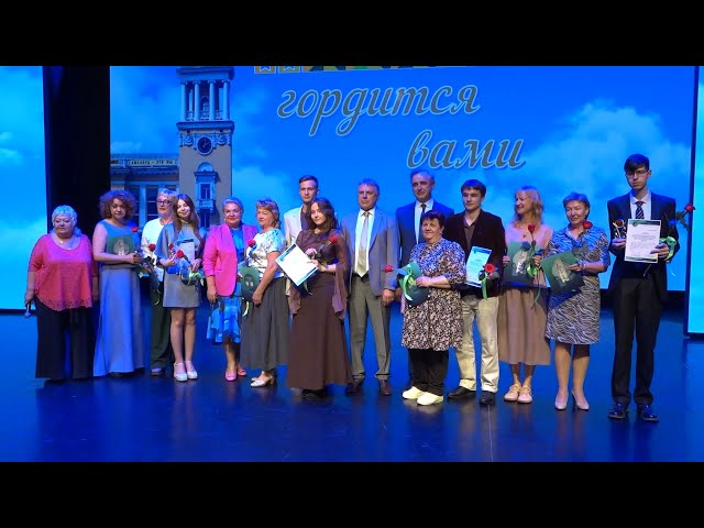 В Ангарске чествовали выпускников 2025 года