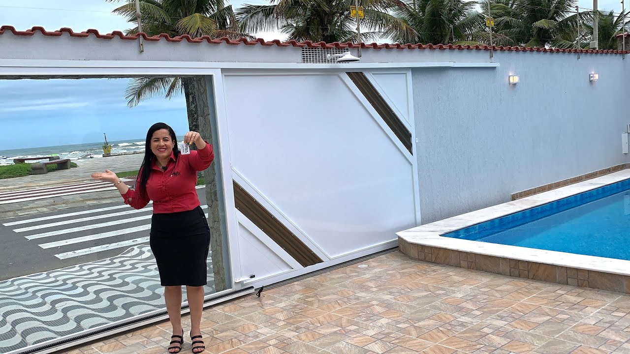 Casa Isolada 🏠 Frente Mar 🏝 03 suítes 🛏 Piscina e Churrasqueira 😍