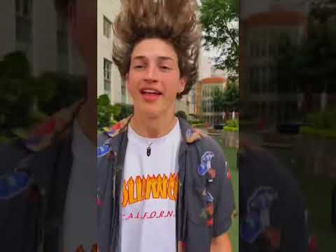 This is why I NEVER wear uncomfortable sneakers! 🥵😭 #comedy #laughter #friends #random #sketch #l...