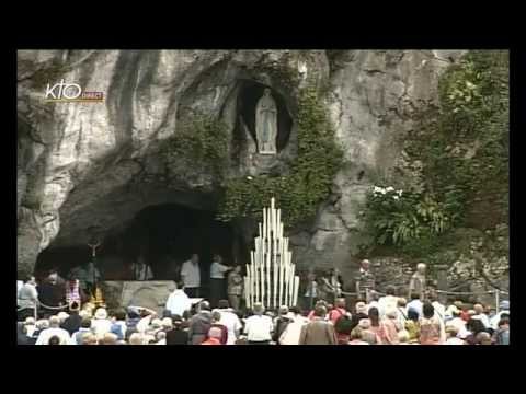 Chapelet à Lourdes