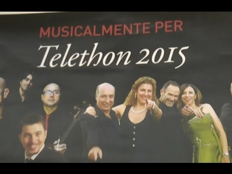 Napoli - "Musicalmente per Telethon" con Peppe Servillo (26.11.15)