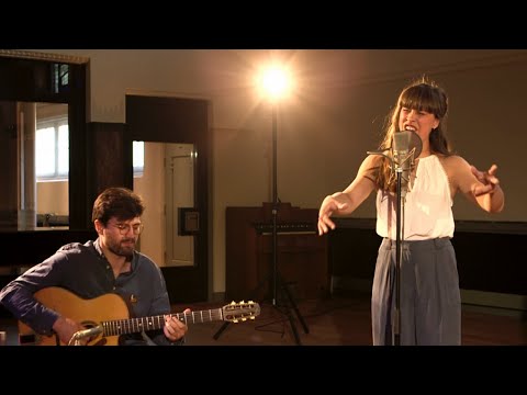 Lullaby of the Leaves | Eva sur Seine