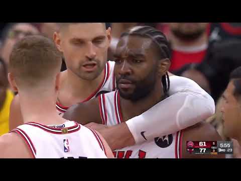 Patrick Williams ready to throw hands after Jalen Duren pulls him down to the ground