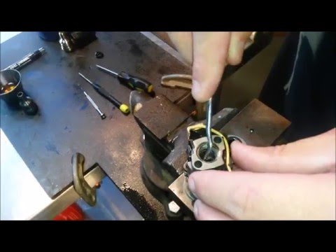 Ford 6.0L Diesel Top Injector Seal Series (Video 3 of 3) C-Clip Removal for Replacement on the Bench
