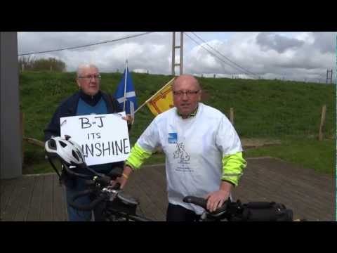 BlackJag crosses the Humber Bridge
