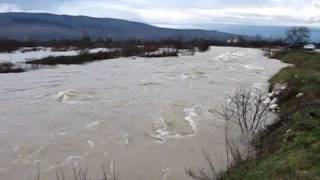 preview picture of video 'UZARIĆI, rijeka Lištica, 09.01.2010.'