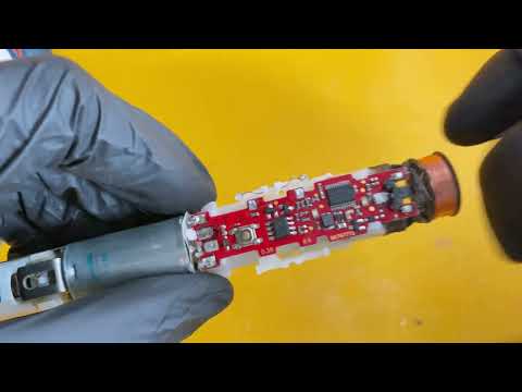 Oral B Pro 4000 toothbrush not charging | How to replace the battery 🔋