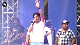 Download lagu SETIA BAND - Biarkan Jatuh Cinta, Kehilangan, Asmara (At Konser Birukan Langit Indonesia 2022) mp3