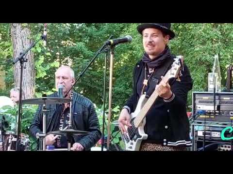 Cagey Strings Show 2022 im Troja