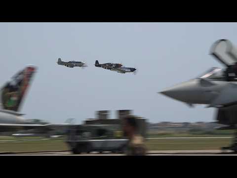 3x P51 Mustang Amazing V12 Merlin Sound over Italy